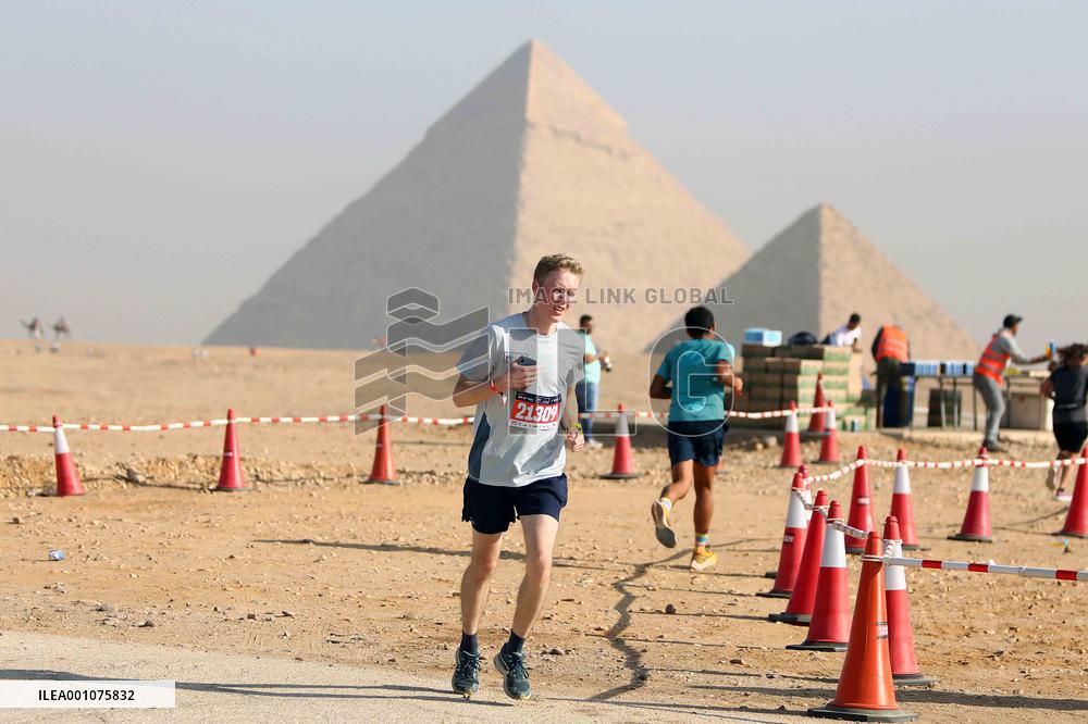 (SP) EGYPT-CAIRO-PYRAMIDS HALF MARATHON