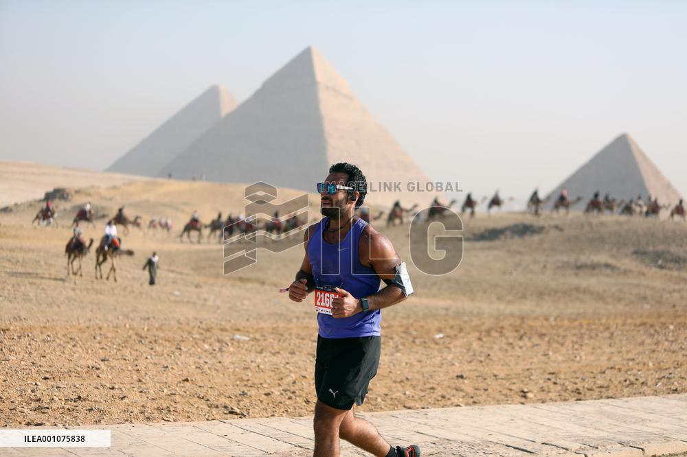 (SP) EGYPT-CAIRO-PYRAMIDS HALF MARATHON