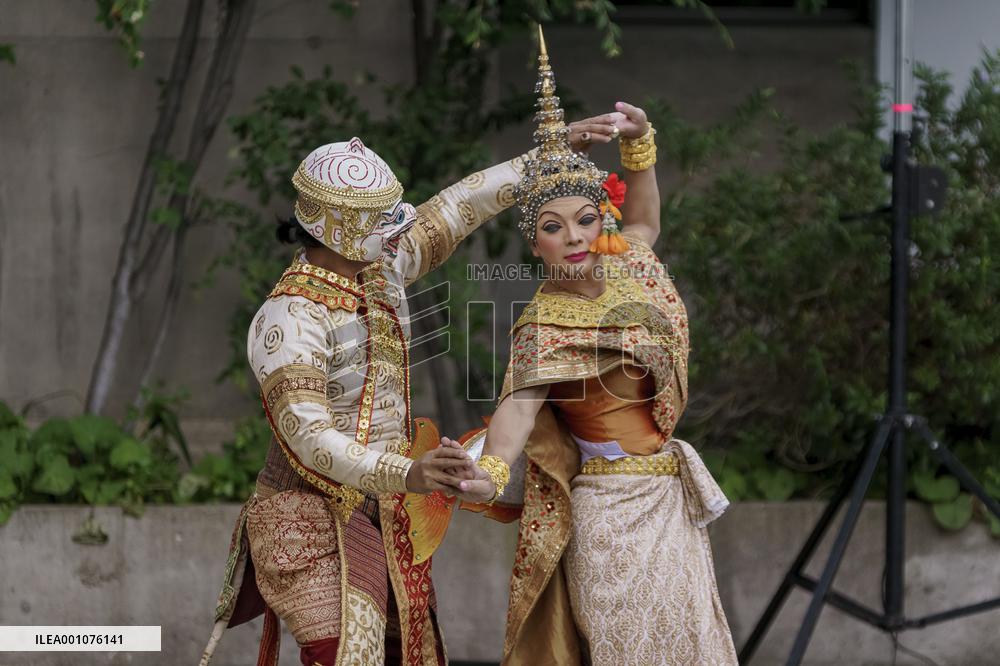Dances from Thailand in Chile