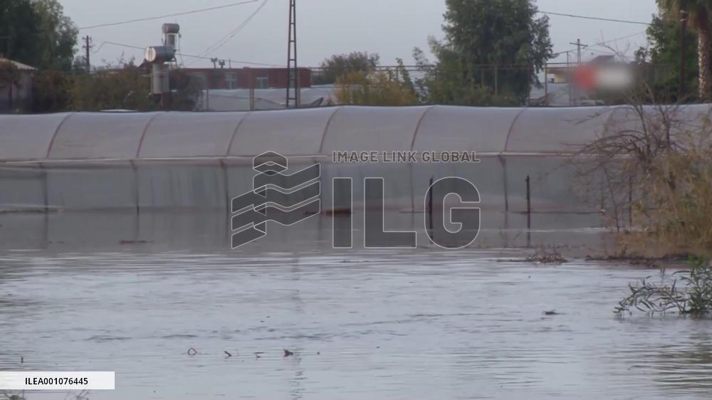 Downpour triggers floods, landslides in Kumluca, S. Türkiye