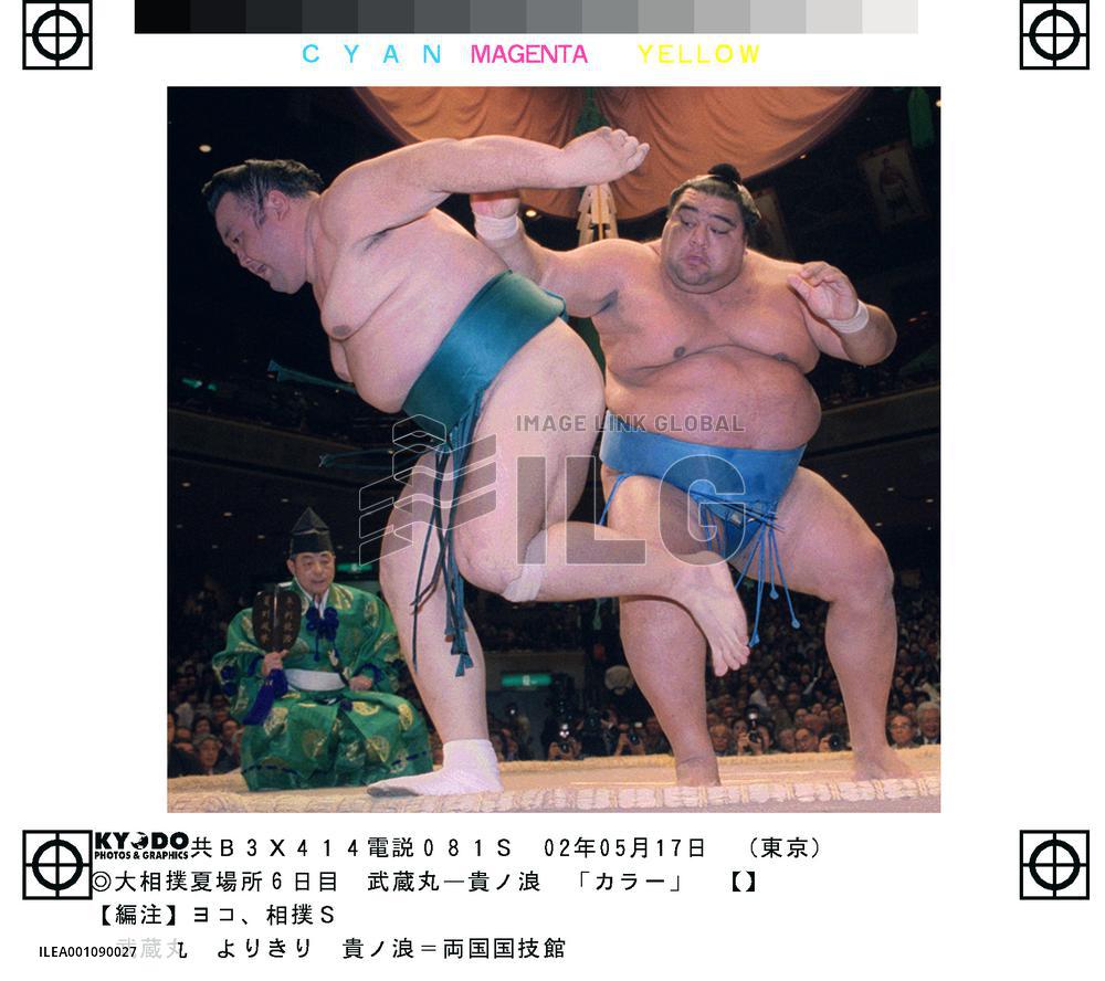 Musashimaru rolls to 6th win