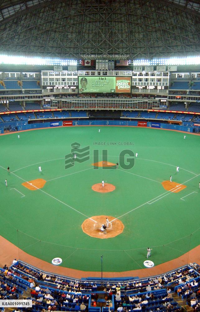 (5) MLB stadiums