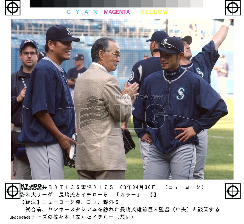 (3)Ichiro, Matsui hit singles in 1st major-league clash