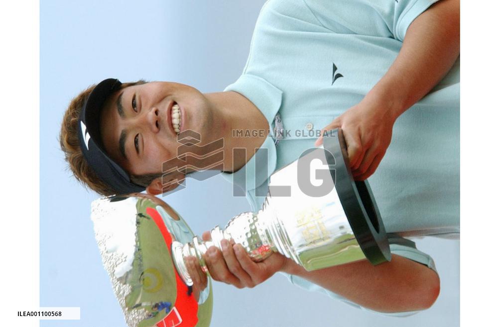 Tanihara claims top prize at Asia-Japan Okinawa Open