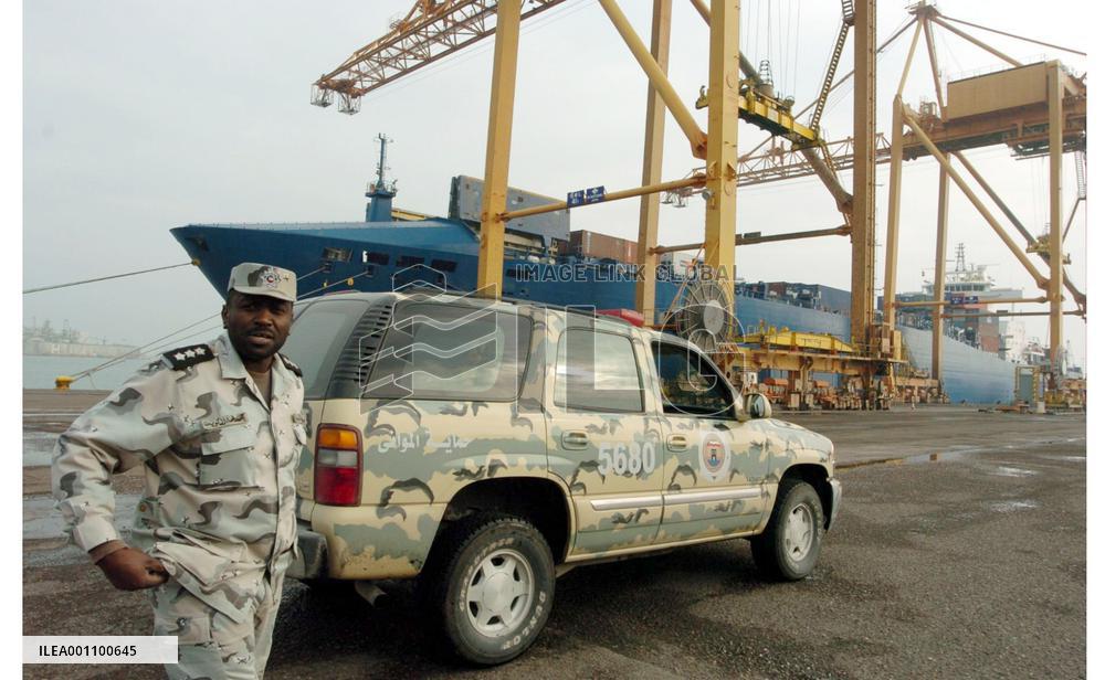 ASDF advance unit arrival in Kuwait gets locals' attention