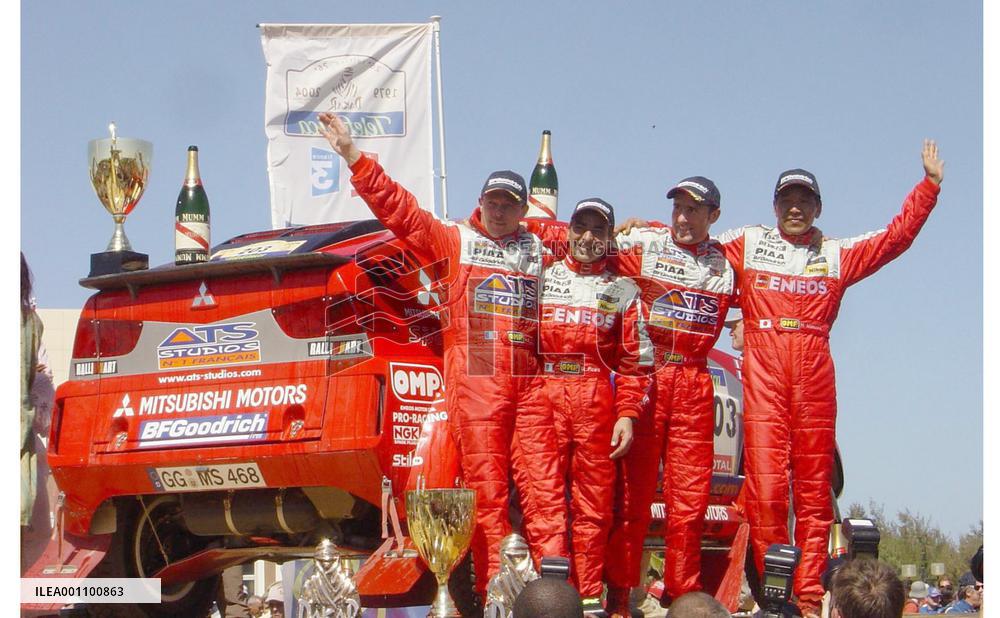 Peterhansel triumphs in Dakar Rally