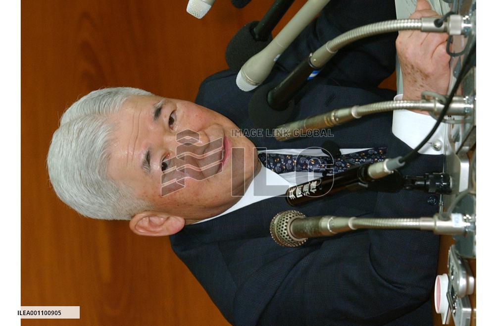 BOJ's Fukui says yen rise could eventually threaten economy