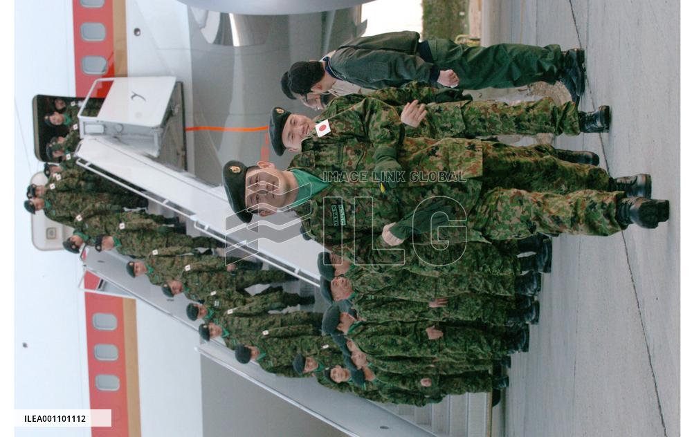 (2)Main Japan ground troop contingent arrive in Kuwait