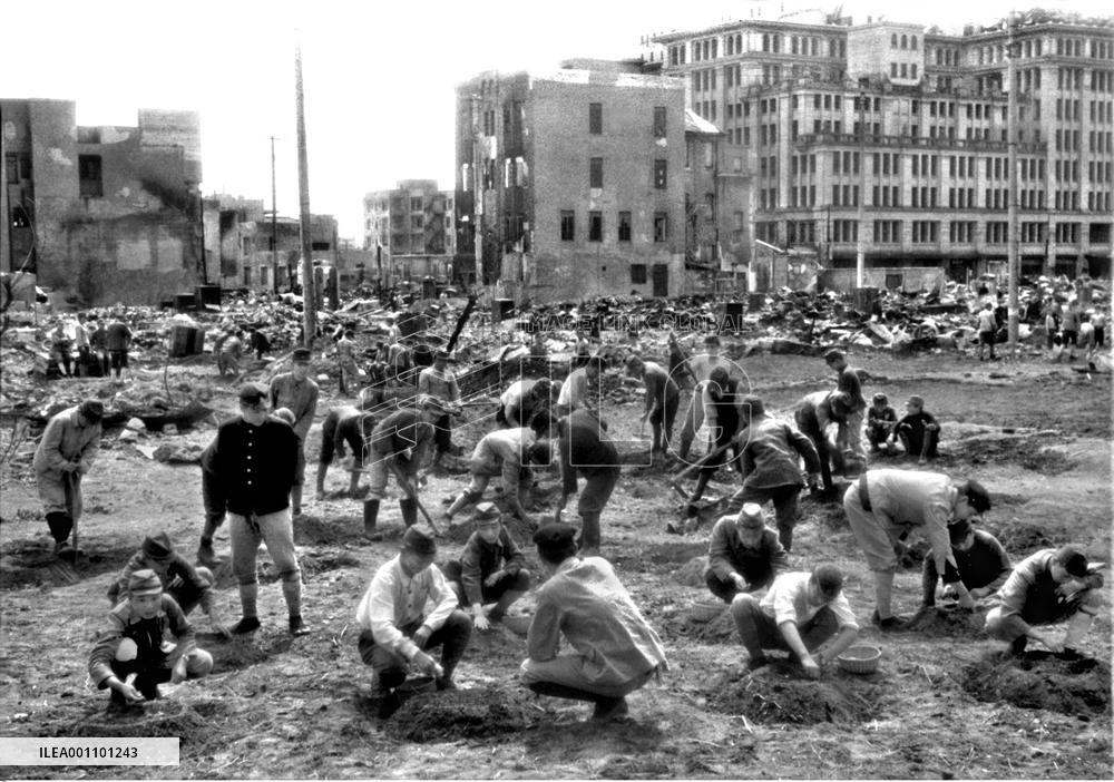 Disaster area in Nihombashi, Tokyo after air raids