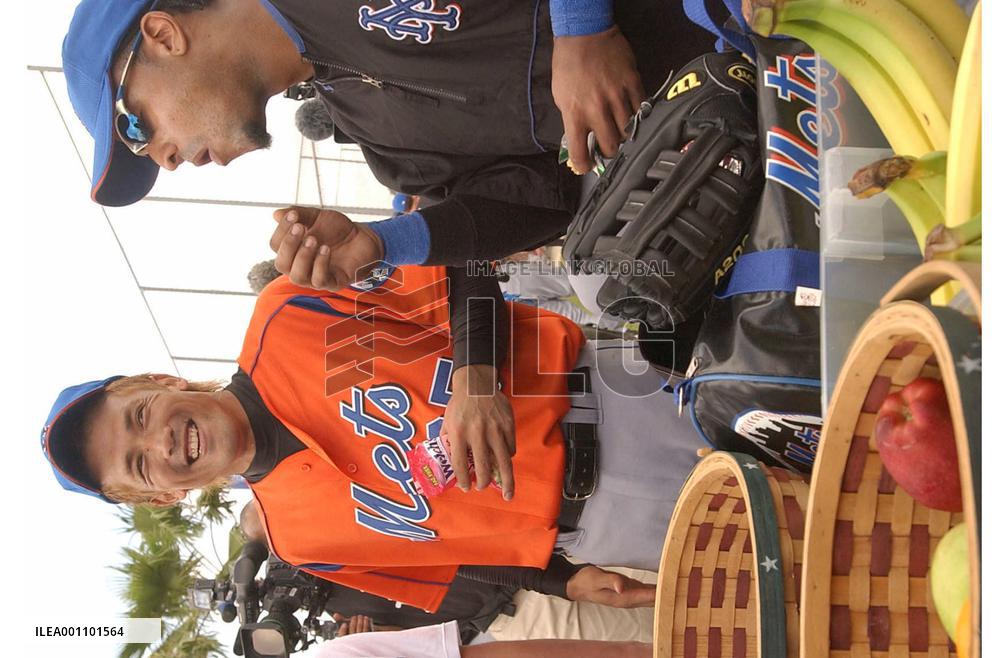 (2)'Little' Matsui' in training