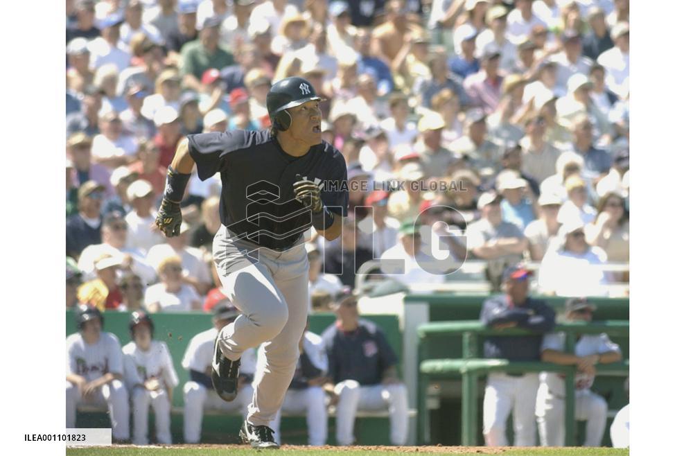 (2)Yankees' Matsui homers against Twins