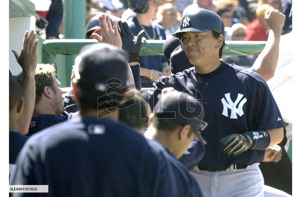 (4)Yankees' Matsui homers against Twins