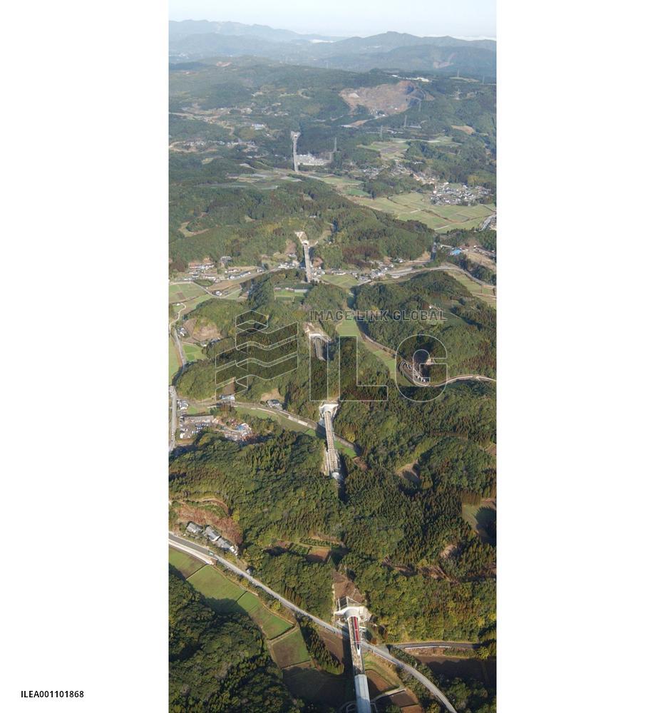 (3)Part of Kyushu Shinkansen service launched