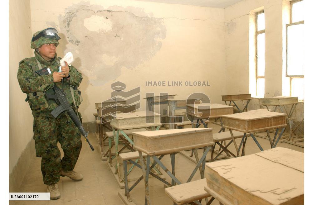 (3)Japanese troops begin repair on school buildings