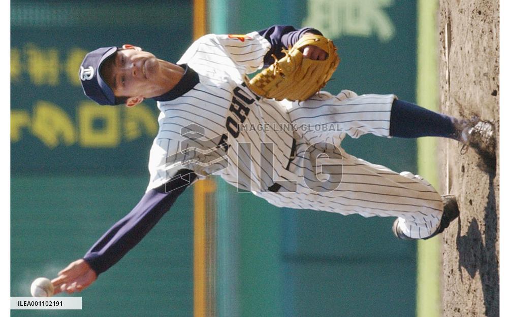 Tohoku pitcher Darvish throws no-hitter at Koshien