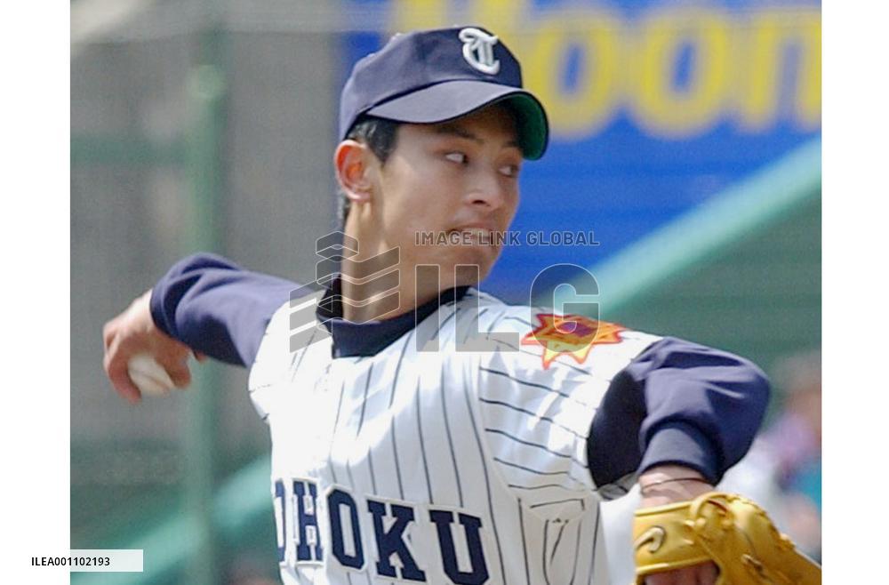 (1)Tohoku pitcher Darvish throws no-hitter at Koshien