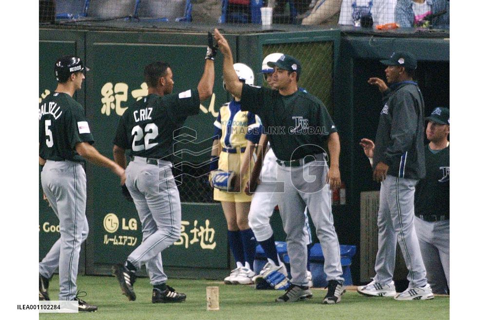 (3)Yomiuri vs. Devil Rays in Tokyo exhibition