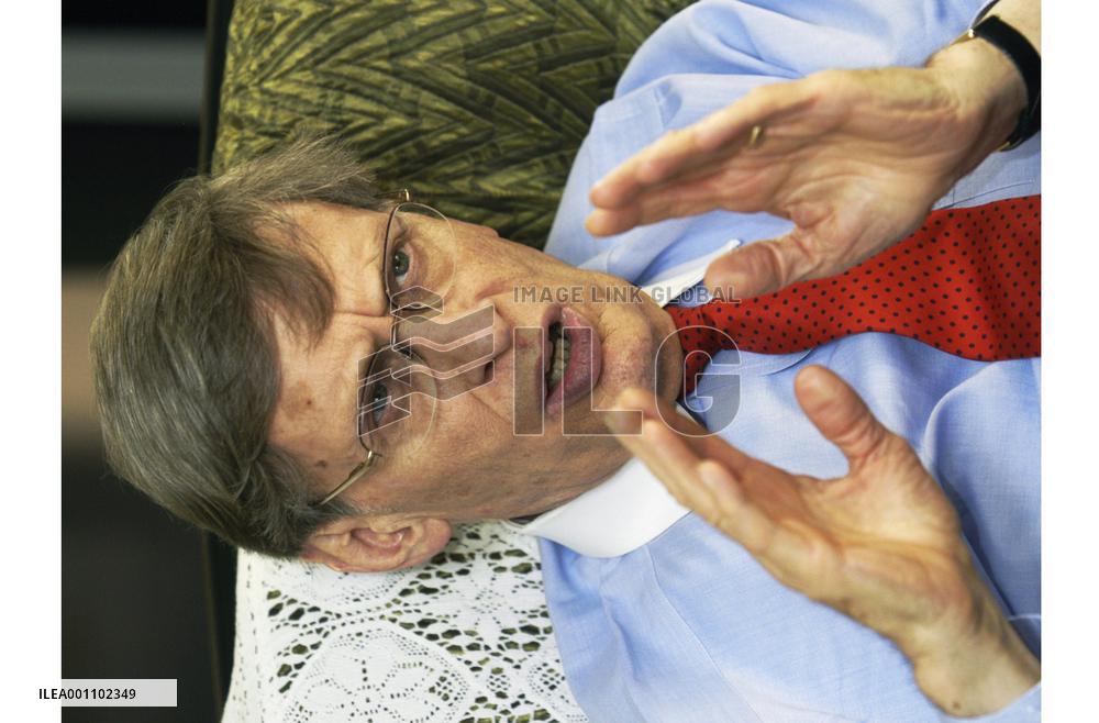 Selig gives thumbs up to level of play in Japan