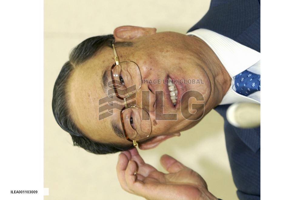 Toyota becomes 1st Japan firm with over 1 tril. yen net profit