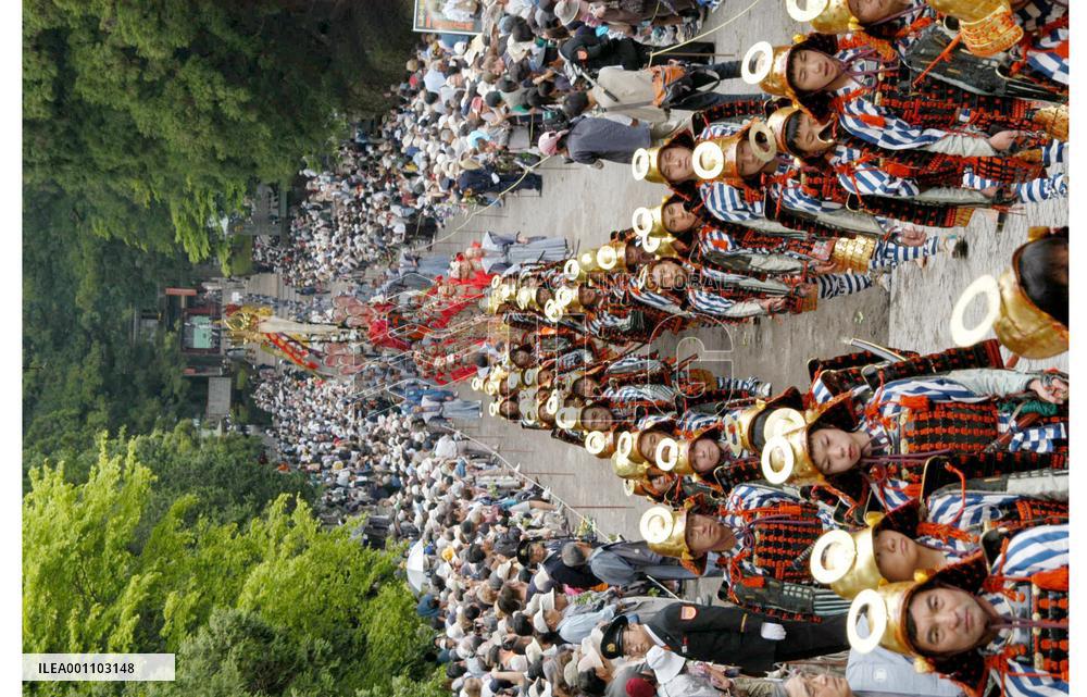1000-person procession staged in Nikko