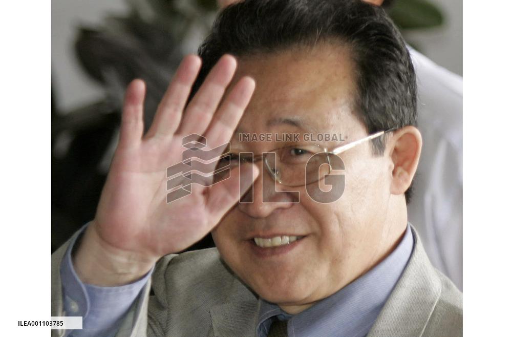 (3)6 countries agree on N. Korea nuke freeze, but set aside details