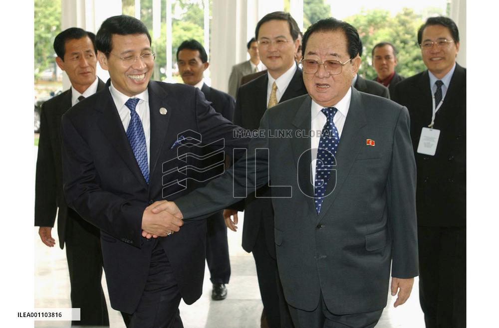 (1)Venue for Jenkins family reunion undecided