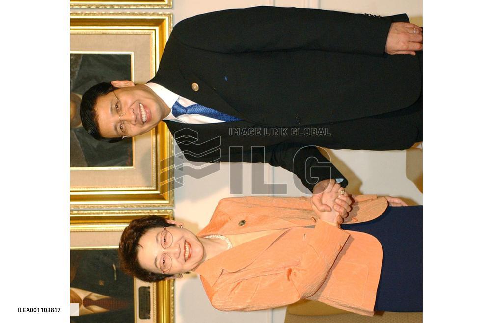 (2)Foreign Minister Kawaguchi in Jakarta