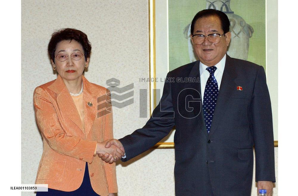 Japan, N. Korea agree to arrange Soga's family reunion in Indonesia