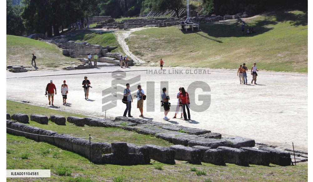 (1)Olympic shot put site unveiled