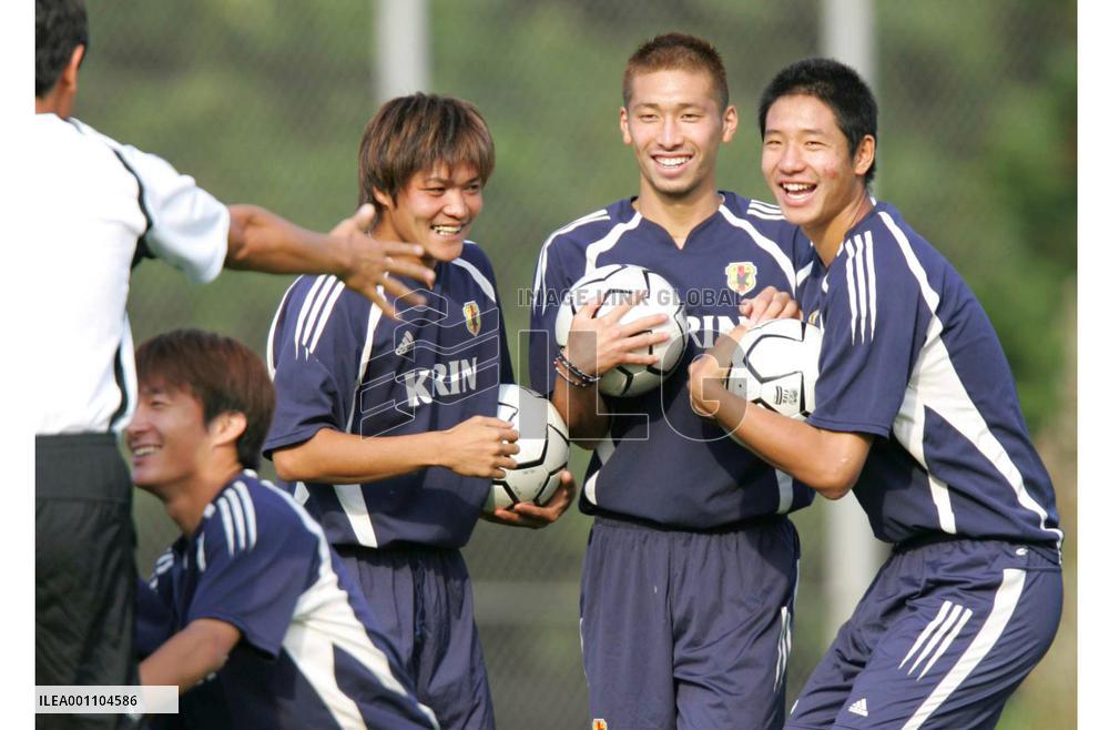 (1)Japan Under-23s practice in Germany