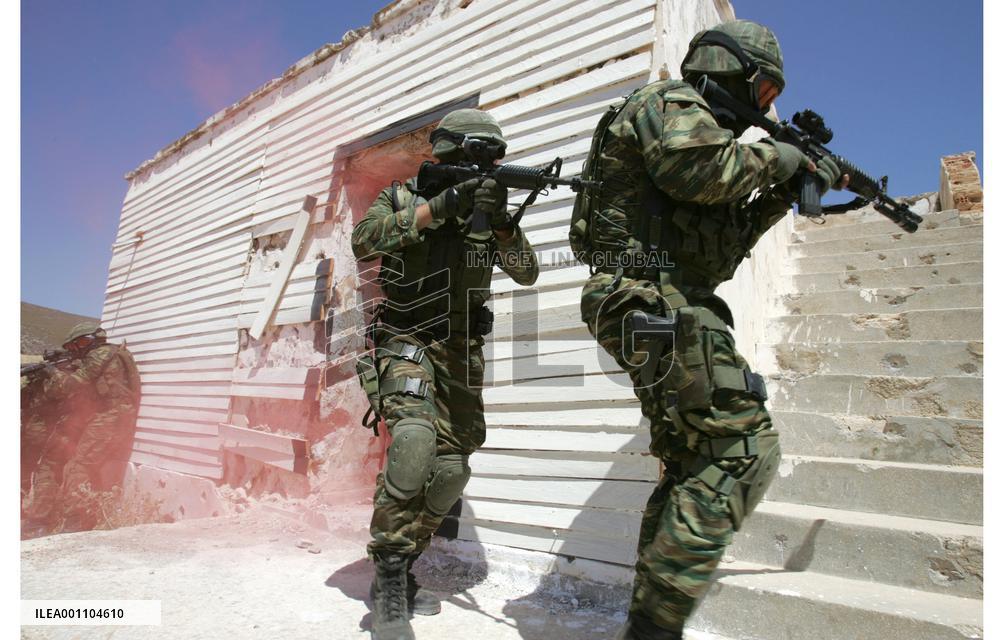 Greece prepares manual for possible terror attacks in Olympics