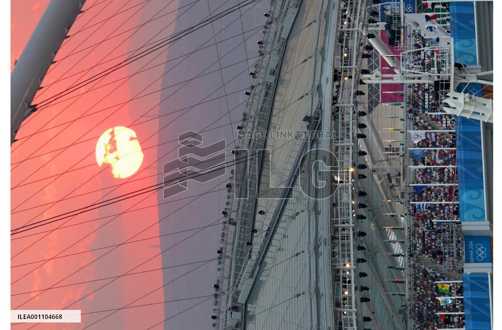 (1)Olympics opening ceremony rehearsed at stadium