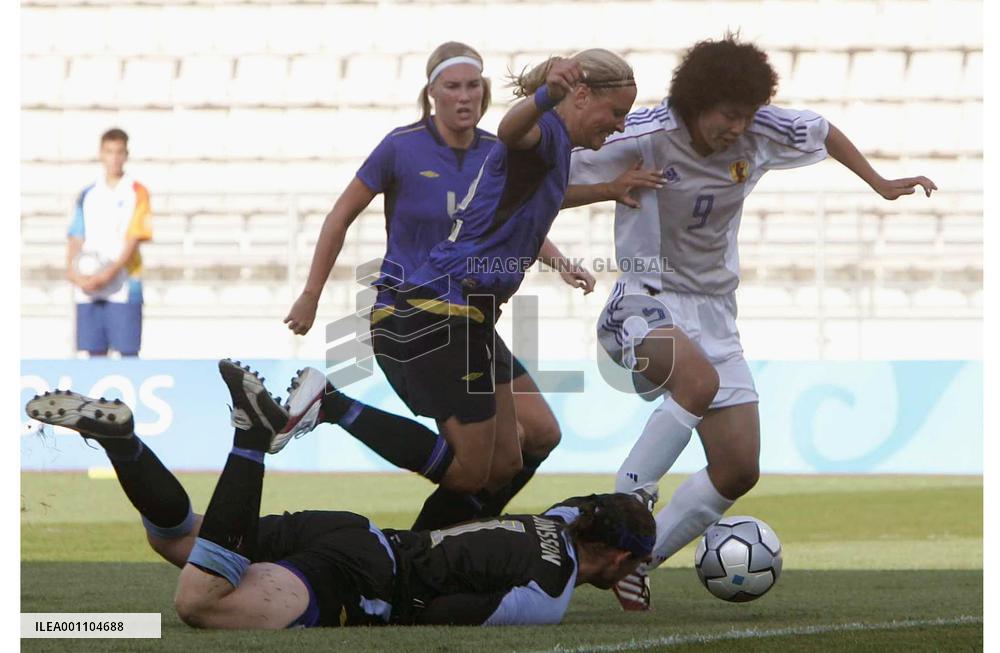 (3)Japan's women stun Sweden in Olympic soccer opener