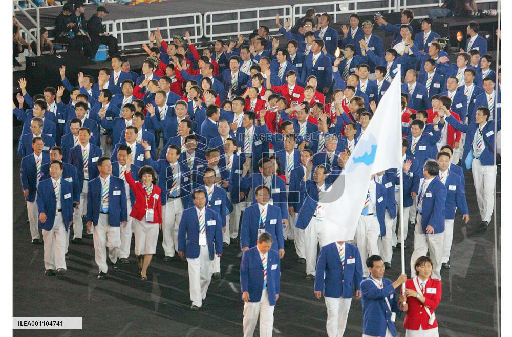 (1)Biggest Olympic Games open in Athens amid tight security