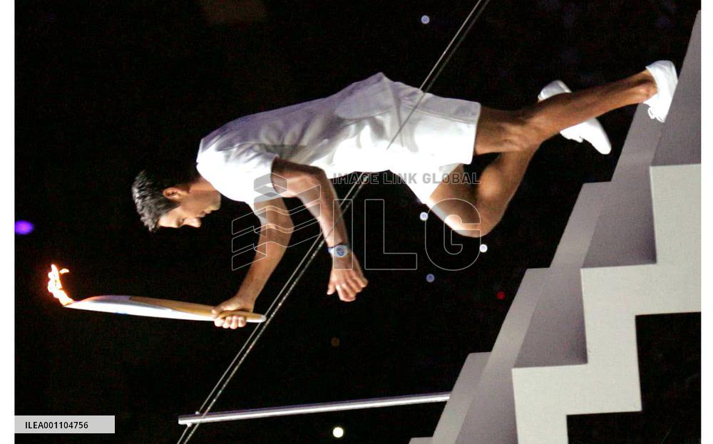 (14)Biggest Olympic Games open in Athens amid tight security