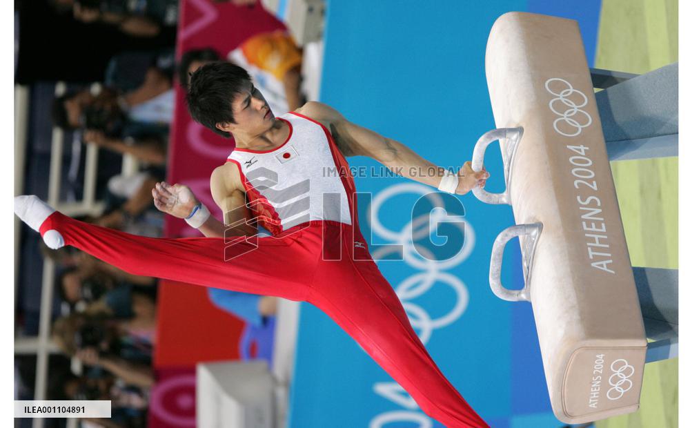 (4)Japanese men claim 1st gymnastics team gold in 28 yrs