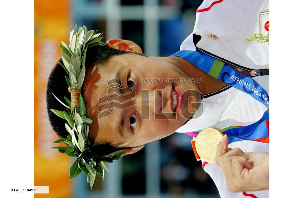 (1)Kitajima gets 2nd Athens gold, sets Olympic record