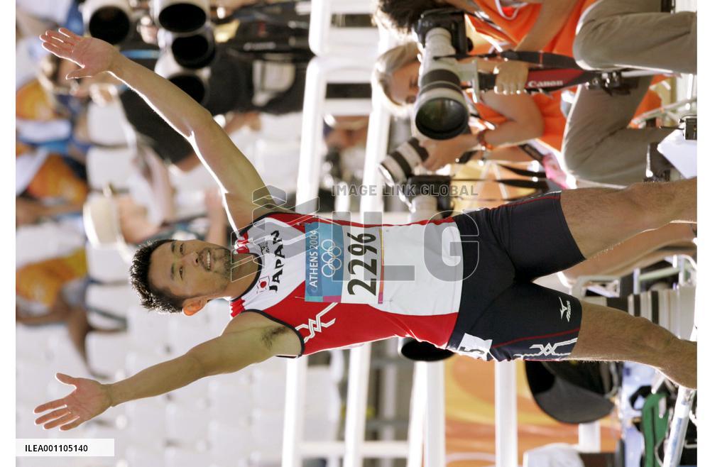 Tanigawa sets national record in 110-m hurdles heat