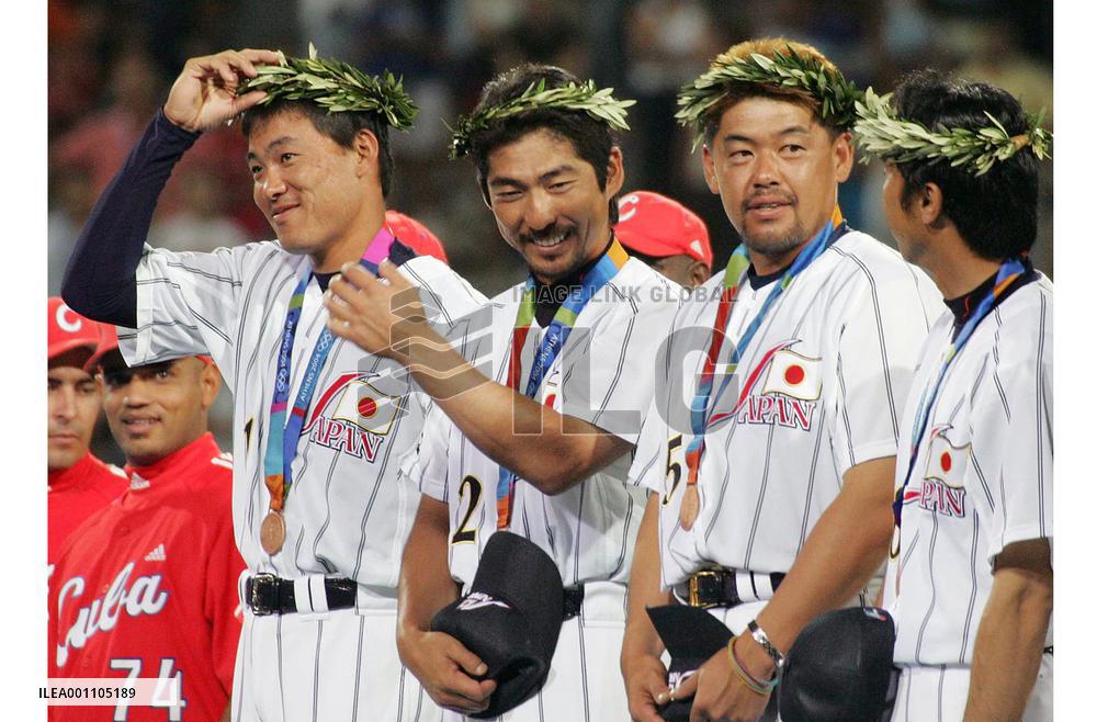 (6)Japan takes baseball bronze for record 33rd medal