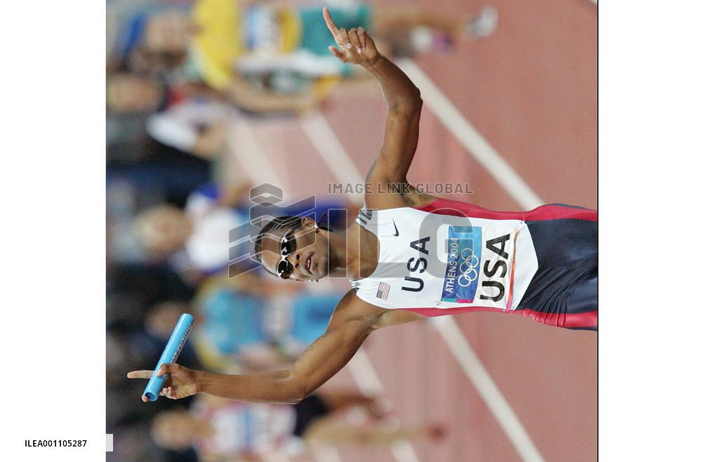 U.S. team wins gold in men's 4x400-meter relay