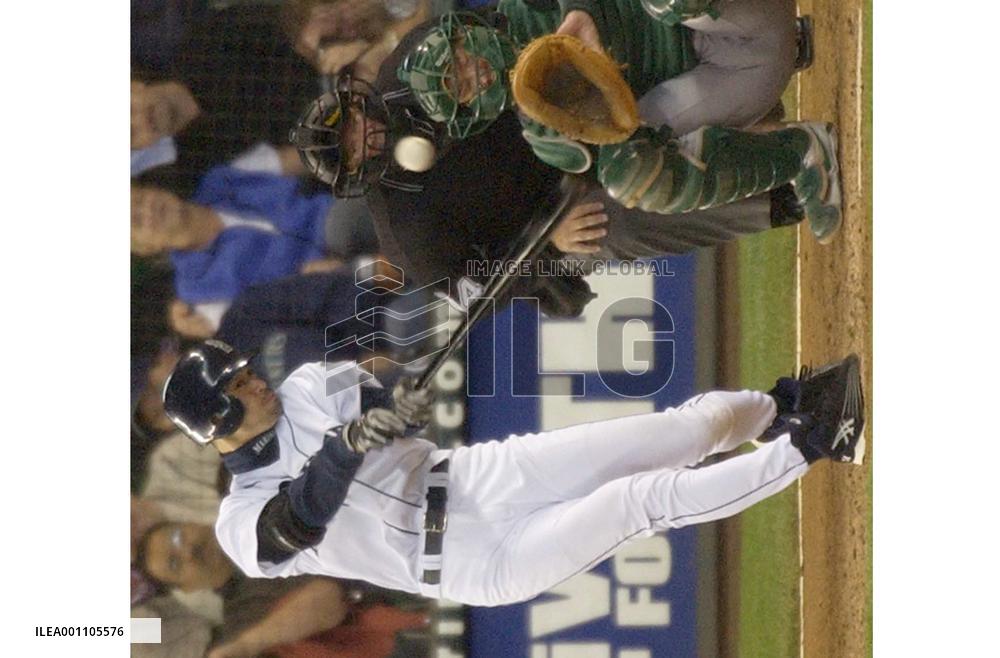 Ichiro goes 1-for-5