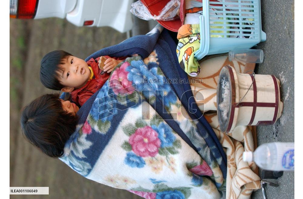 (6)Powerful quakes hit northern Japan along the Sea of Japan