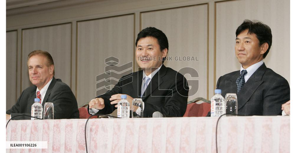 (3)Rakuten selected over Livedoor as new team