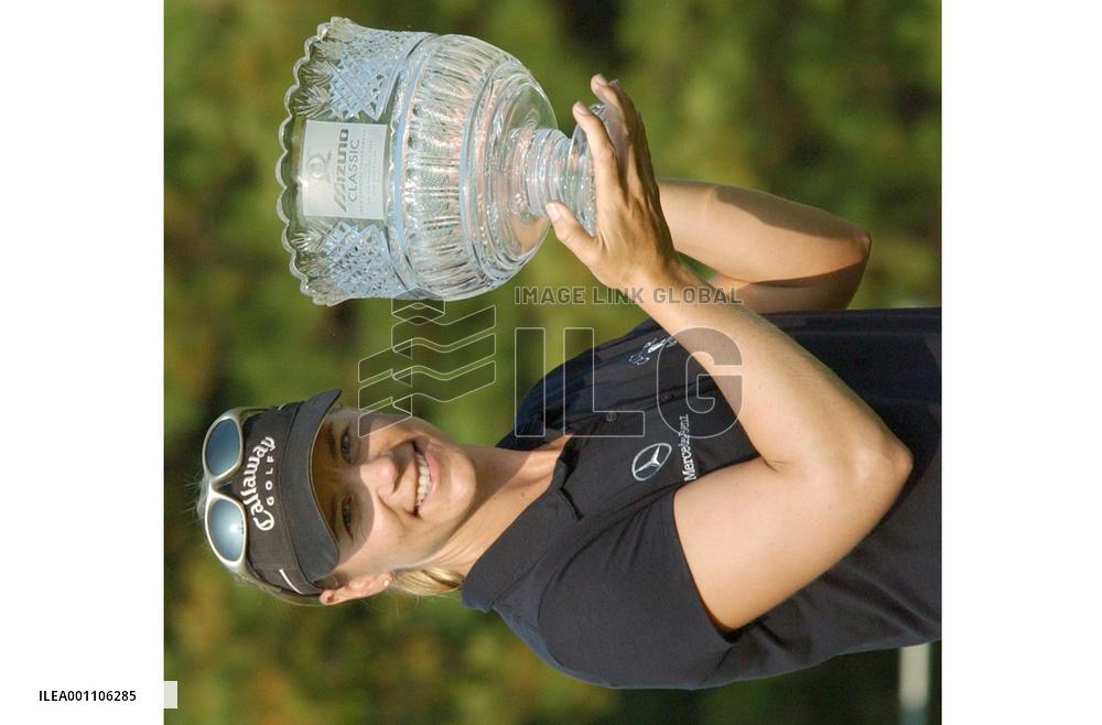 Sorenstam wins 4th straight crown at Mizuno Classic