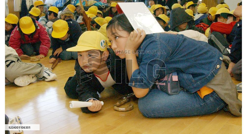 (2)M5.9 quake hits Niigata Pref.