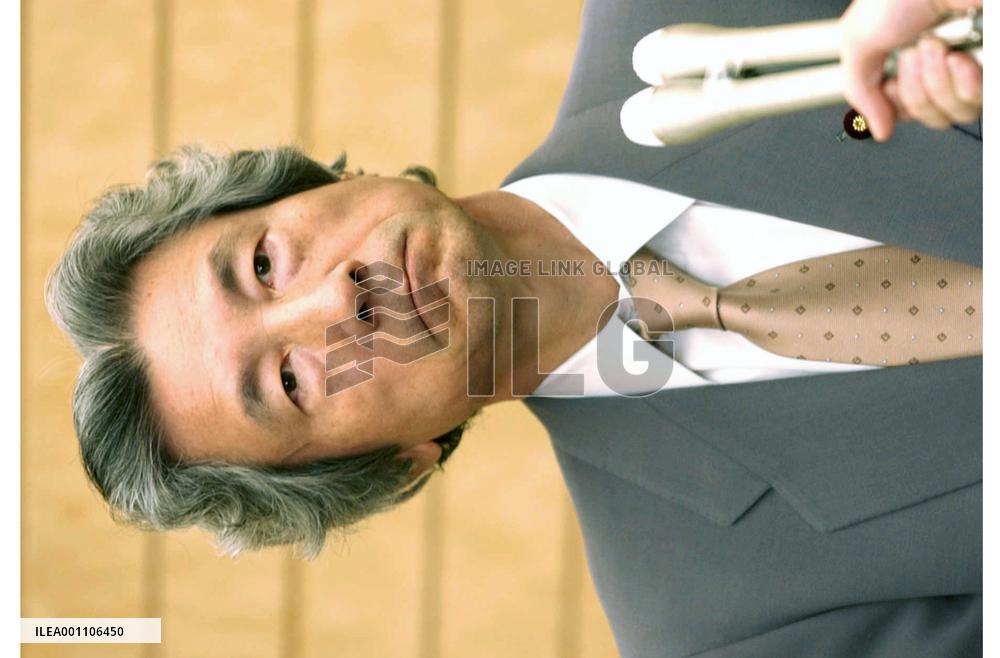 Koizumi unsatisfied with N. Korea's presentation