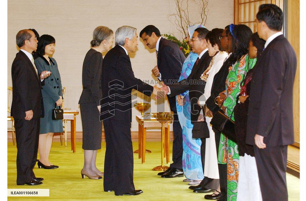 (1)New foreign envoys received by emperor, empress