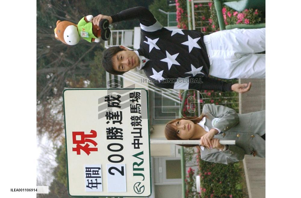 (2)Jockey Take posts 200 wins for 2nd straight season