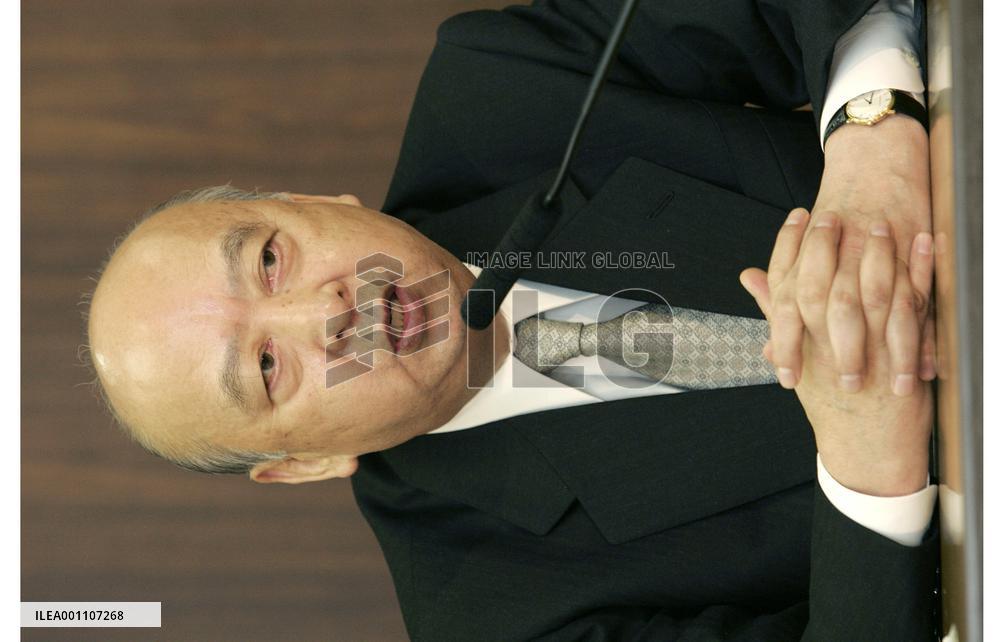 (1)NHK Pres. Ebisawa resigns