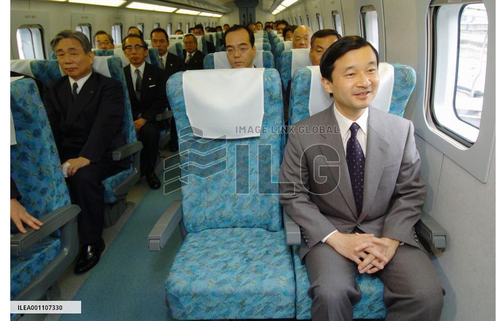 Crown Prince enjoys linear motorcar ride
